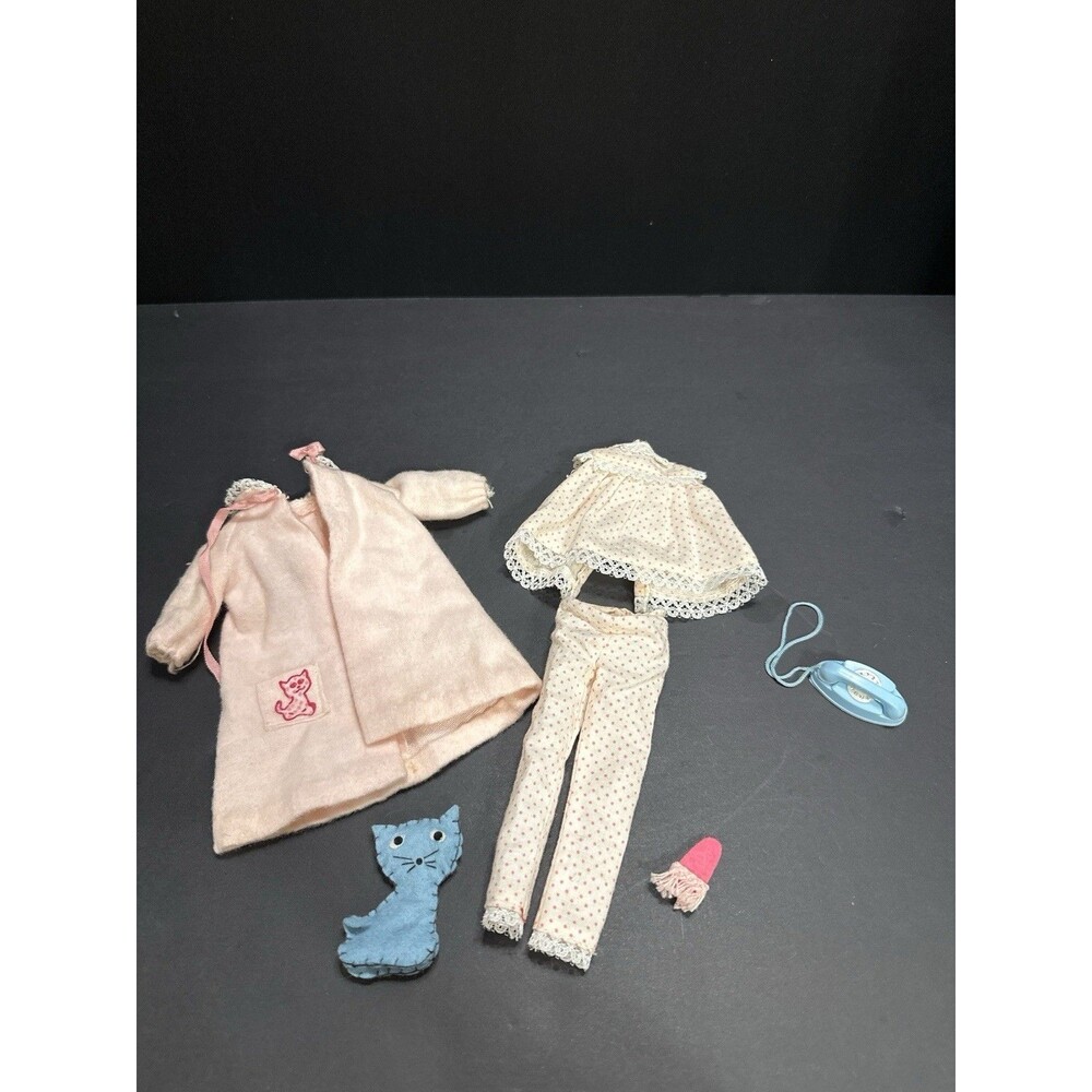 Mattel‎ Skipper Dream Time #1909 Pajama Set Robe, Kitty, Phone, Accessories